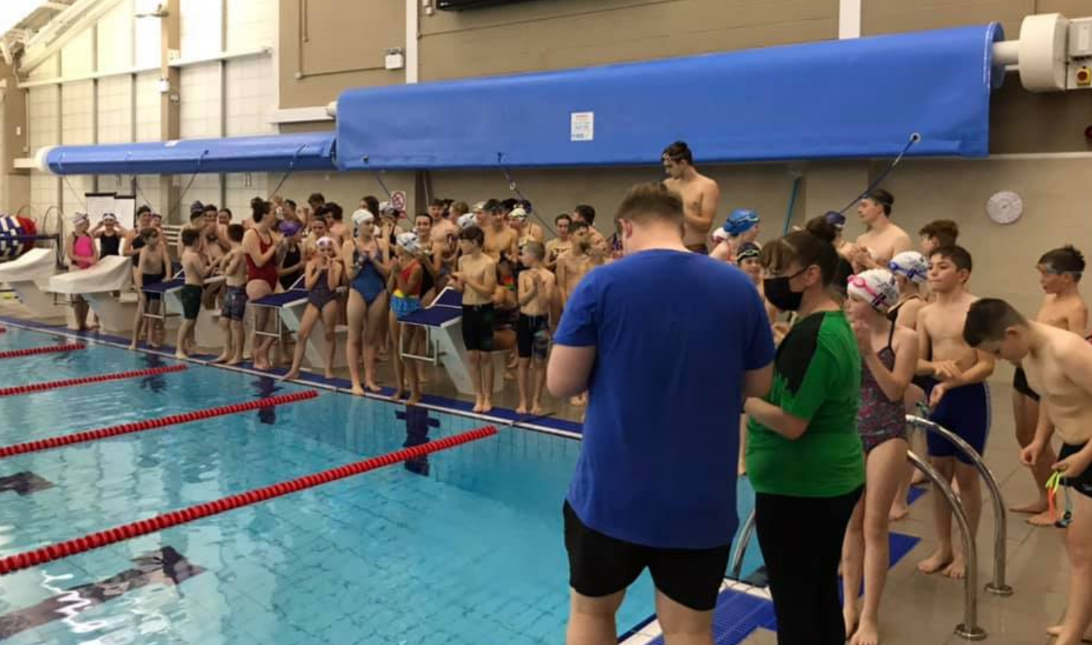 DASC swimmers at poolside